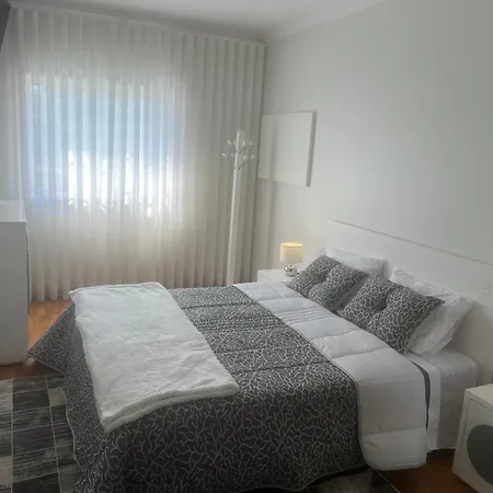 Casa Do Piscina Aquecida, Quartos Alloggio in famiglia Espinho (Aveiro)